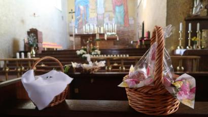 Bild: Kunz
Zur Osternachtsmesse ließen Gläubige ihre Speisen weihen.