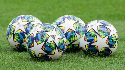 Bild: Rolf Vennenbernd/dpa
Rollt der Ball noch im Amateurfußball?