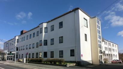 Bild: kgg
Geräumt ist das Haus Waldsassen der Kliniken AG. Die Räumlichkeiten werden auch im Zusammenhang mit der Verlegung von Corona-Patienten genannt.