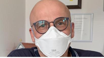 Bild: stg
Dr. Ralf Cronenberg mit Schutzmaske.