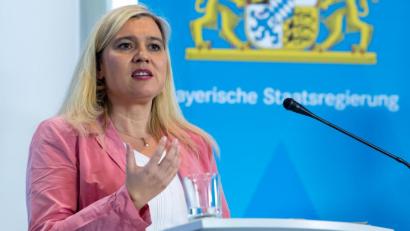 Symbolbild: Sven Hoppe/dpa
Melanie Huml (CSU), Gesundheitsministerin von Bayern.