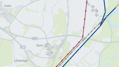 Bild: exb/Tennet
Der orangefarbene Trassenabschnitt wurde von Tennet neu ins Planfeststellungeverfahren eingeführt. Der Ostbayernring rückt damit etwa weiter weg vom westlichen, Krondorfer Ortsrand.
