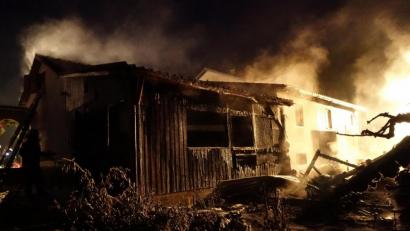 Bild: Wieder
Unweit des Feuerwehrhauses in Neunkirchen brannte in der Nacht zum 31. August eine Gartenhütte. Es war der letzte der vier Fälle, für die ein 21-Jähriger verantwortlich sein soll.