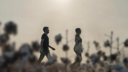 Bild: exb/Jonathan Ziegler
OTH-Student Jonathan Ziegler aus Nürnberg drehte für seine Masterarbeit einen Film über fair produzierte Kleidung. Dafür flog er mit seiner Freundin Sarah Dorner extra nach Indien.