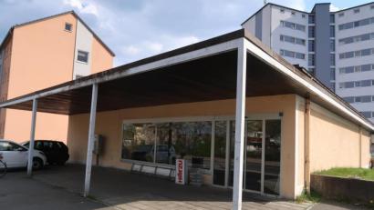 Bild: Kunz
Die Filiale der Stadtbäckerei Schaller in der Mooslohstraße/Ecke Tulpenstraße hat wegen Umsatzeinbrüchen in der Corona-Krise geschlossen.