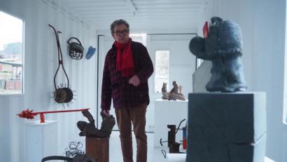 Bild: bl
Eine bunte Sammlung mit Werken seiner Kollegen zeigt Künstler Heiko Herrmann in Pertolzhofen.