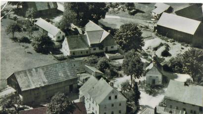 Repro: tu
Völlig zerstört und dann wieder aufgebaut: Die Postkarte ist eine Aufnahme von Spielhof aus den 1950er Jahren nach den Wiederaufbauarbeiten.