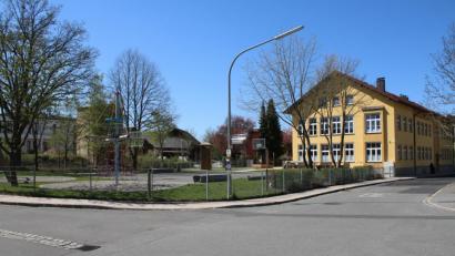 Bild: sne
Am Haus der Vereine und dem neugestalteten Mehrgenerationenspielplatz wird 2020 kein Pressather Bürgerfest stattfinden.