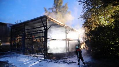 Bild: jma
Am 8. Juli 2019 brannte eine Scheune in Neunkirchen. Der mutmaßliche Brandstifter stand nun vor Gericht.