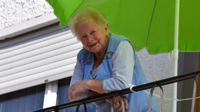 Bild: bö
Von dieser Stelle aus hat die heute 91-jährige Karolina Wein die Geschehnisse der letzten Kriegstage 1945 in Hohenburg miterlebt.