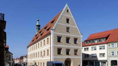 Bild: Wolfgang Steinbacher
Aus dem Auerbacher Rathaus kommt ein Appell des Bürgermeisters, mit dem er für die Unterstützung der lokalen Geschäftswelt und Gaststätten wirbt.