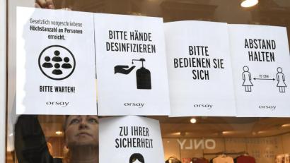 Bild: Petra Hartl
Für die Kunden gibt es derzeit sehr viele Vorschriften zu beachten. Für die Amberger kein Problem, wie Laden-Inhaber und Angestellte berichten.