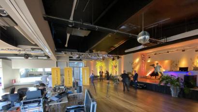 Bild: Christoph Steinbacher/exb
Aus den Räumen der Tanzschule Theuerl wurde der digitale Stadtball übertragen.