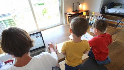 Bild: Karl-Josef Hildenbrand/dpa
Homeoffice, Webinar, digitales Frühstück, Online-Vereinssitzung, virtueller Gottesdienst, Youtube-Konzert - irgendwann reichts, meint Uli Piehler.