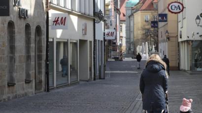 Bild: Wolfgang Steinbacher
Ein Spaziergang durch die Stadt in Zeiten von Corona und Ausgangsbeschränkung. Mobilfunkdaten zeigen die Bewegungsströme.
