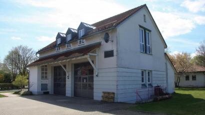 Bild: wro
Der geplante Feuerwehrhaus-Anbau könnte – wenn die Auflagen erfüllt werden – sogar staatlich gefördert werden. Bürgermeister Uli Roth ließ dies in der Gemeinderatsitzung anklingen.