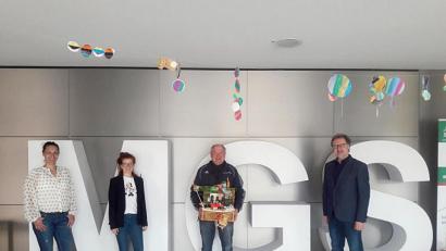 Bild: jma
v.l. Michaela Keck-Neidull, Konrektorin Anja Bräu, Peter Lehr und Schulleiter Wolfgang Bodensteiner