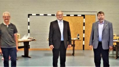 Bild: jml
Den Kohlberger Marktrat verlassen Ursula Fischer (von links), Hermann Prechtl, Bürgermeister Rudolf Götz, Reinhard Ponitz und Lothar Pöll (von links).