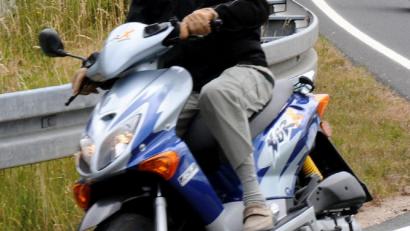 Symbolbild: Stephan Huber
Der 22-jährige Fahrer gab mit dem Roller Gas und versuchte, einer Polizeikontrolle zu entgehen.