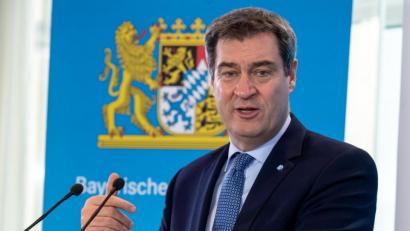 Archivbild: Peter Kneffel/dpa
Markus Söder (CSU), Ministerpräsident von Bayern, spricht auf einer Pressekonferenz.