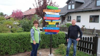 Bild: sne
Renate und Gerhard Zimmermann reisen für ihr Leben gerne. Ein Wegweiser zu ehemaligen Urlaubszielen soll das Fernweh lindern.