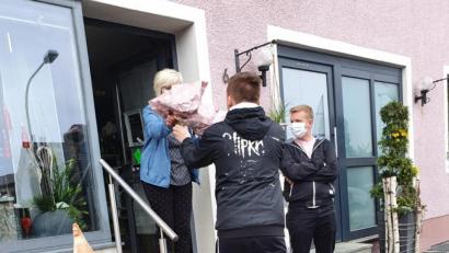 Bild: jma
Juso-Aktion am Muttertag in Kirchenthumbach.
