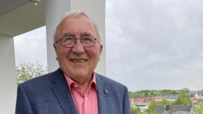 Bild: Eichl
Heiner Kohl (81), Schulamtsdirektor a. D., hat im Corona-Lockdown eine Anleitung für das Schafkopfen geschrieben.