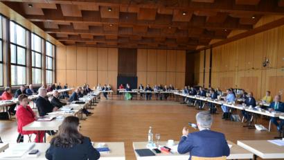 Bild: rti
Bei der konstituierenden Sitzung des Kreistags im Kettelerhaus besetzten die Räte auch die Ausschüsse.