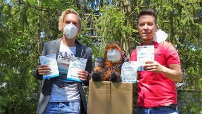 Bild: Walter Kunze GmbH
Die Brüder Christoph (links) und Christian Kunze, Geschäftsführer der Walter Kunze GmbH, haben FFP2-Masken aus bestellt - und sind dabei auf fälschlicherweise erhobenen Zollgebühren sitzen geblieben.