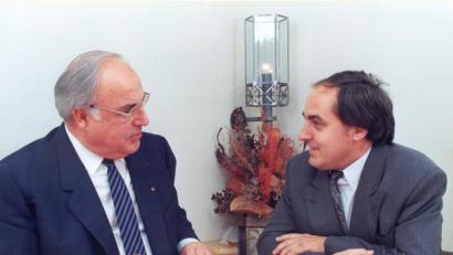 Bild: Udo Giesen
Hermann Fellner (rechts) in den 1980er-Jahren als junger Abgeordneter mit dem damaligen Bundeskanzler Helmut Kohl.