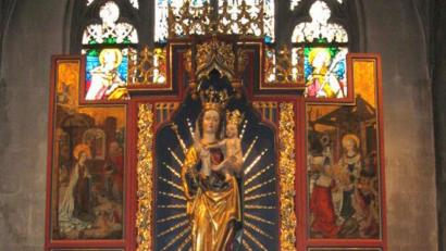 Archivbild: Dieter Dörner
Der Altar mit der Madonna in der Wolfgangskapelle von St. Martin und den Gebeinen des Hl. Crescentianus im Altartisch.