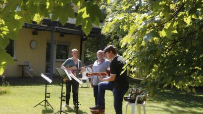 Bild: mfh
Eire Music spielt im Garten des Bavariaheimes.