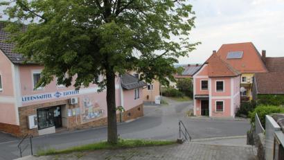 Bild: ads
Die Dorfmitte in Kemnath am Buchberg.