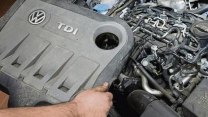 Bild: Julian Stratenschulte/dpa
Das Tricksen von VW bei seinen Dieselmotoren hat vor Jahren den Skandal ausgelöst – und eine Flutwelle von Gerichtsverfahren.