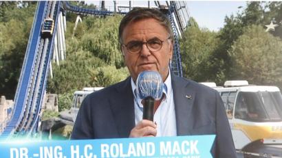 Bild: Kunz
Roland Mack bei der Live-Stream-Pressekonferenz aus dem Europa-Park.