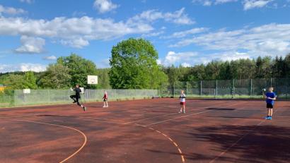 Bild: exb
Handball trotz der Corona-Pandemie geht auch mit gehörigem Abstand.