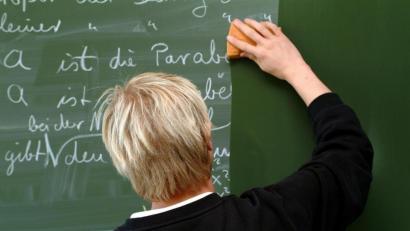 Bild: Heiko Wolfraum
Wegen des Lehrermangels will das bayerische Kultusministerium pensionierte Lehrer, die sich freiwillig melden, an die Schulen zurückholen - trotz Coronavirus.