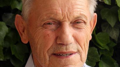 Bild: R. Kreuzer
Helmut Retzer erhielt zum 80. Geburtstag zahlreiche Glückwünsche..