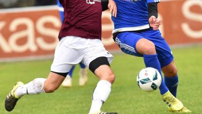 Bild: A. Schwarzmeier
Die bayerischen Amateurfußballer hoffen, dass der Ball ab 1. September wieder rollt. Für diejenigen, die den Verein wechseln wollen, hat der Verband nun die Richtlinien bekanntgegeben.