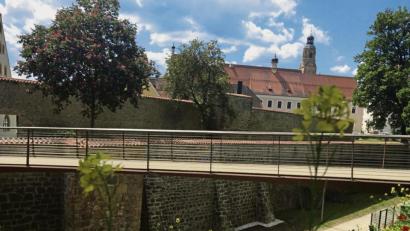 Bild: upl
Wo Mohn und Raps in rot und gelb um die Wette blühen: der Pioniersteg in Amberg.