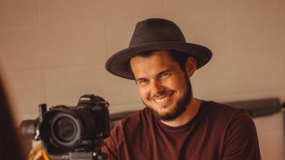 Bild: JG Digital Arts
Den richtigen Moment festhalten: Für Simon Wiesner ist Fotografie Kunst und Leidenschaft zugleich.