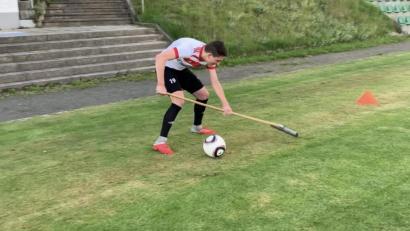 Bild: rro
"Fußball trifft Curling" lautete ein Vorschlag, um ein Video für die "Stay@home-Liga" zu drehen.