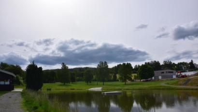 Bild: fla
Von einer Verschiebung ist auch die Umgestaltung des Freizeitgeländes am Badeweiher betroffen. Die Planungen werden eingefroren und zu einem späteren Zeitpunkt weitergeführt.