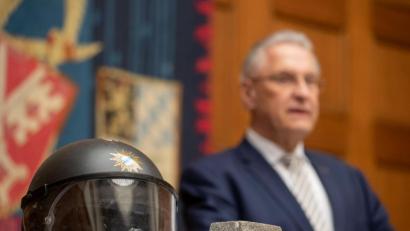 Bild: Daniel Karmann/dpa
Innenminister Joachim Herrmann (CSU).