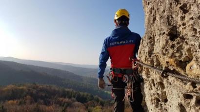 Symbolbild: exb
Immer wieder müssen Bergretter zum Höhenglücksteig bei Hirschbach ausrücken.