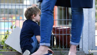 Bild: dpa/Arne Dedert
Kinder bedürfen in der Coronakrise eines besonderen Schutzes, meint die Fraktion "Grün.Bunt.Weiden".