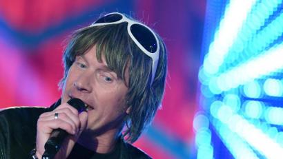 Archivbild: Hendrik Schmidt/dpa
Der deutsche Sänger Mickie Krause ist bei einem Auftritt zu sehen.