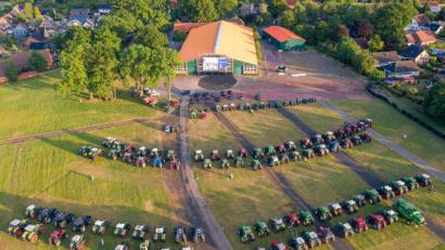 Bild: Mohssen Assanimoghaddam/dpa
Auch so geht Kino in Corona-Zeiten.