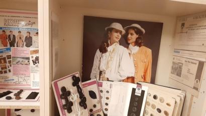 Bild: gis
Neue Ausstellung im Automobilmuseum Fichtelberg. Formen für die Knopfherstellung