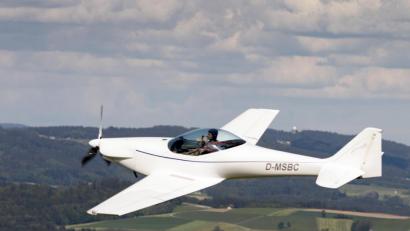 Bild: mfh
Die D4BK Fascination, ein 270 km/h schnelles Ultraleichtflugzeug, auf dem Rückweg nach Fichtelbrunn nach einem Alpenflug